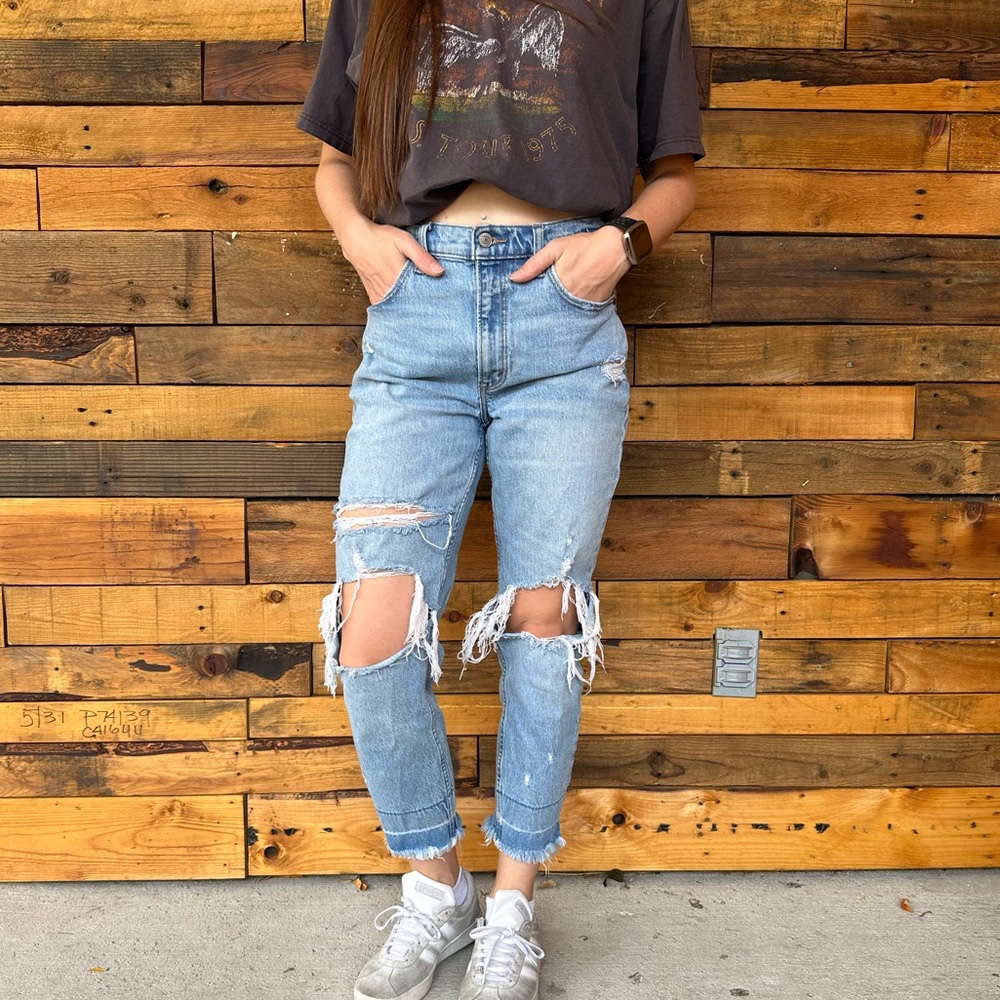 Abercrombie & Fitch High Rise Mom Jean
